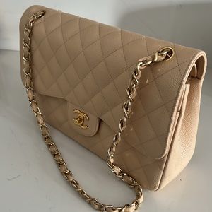 Chanel jumbo, lambkin classic in caviar